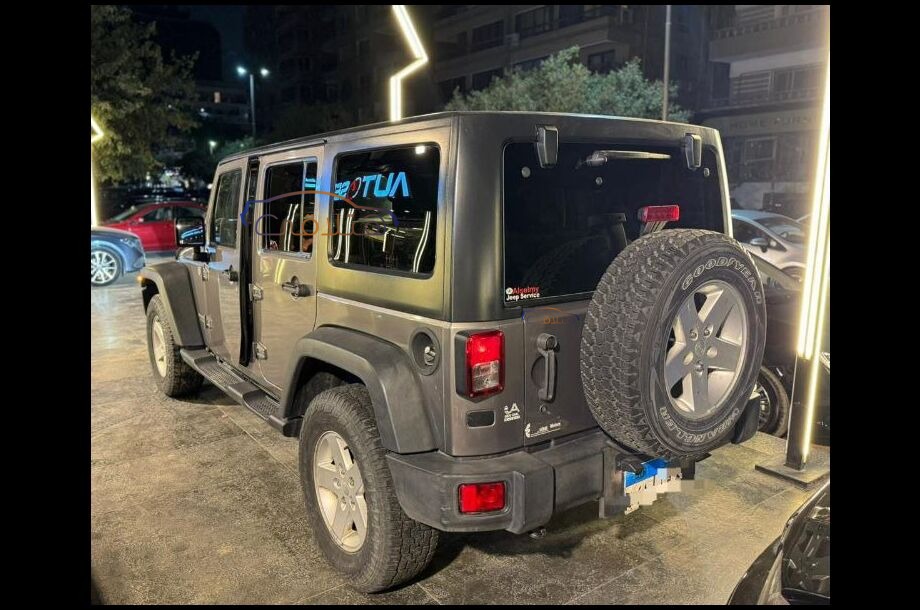 Wrangler Jeep رمادي