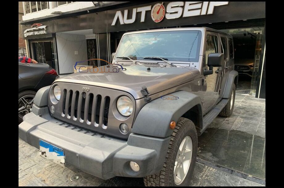 Wrangler Jeep رمادي