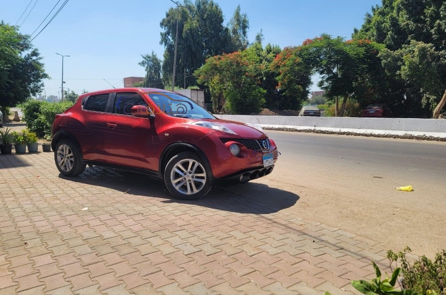 Juke Nissan Red