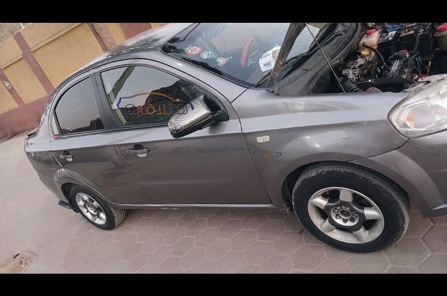 Aveo Chevrolet Gray