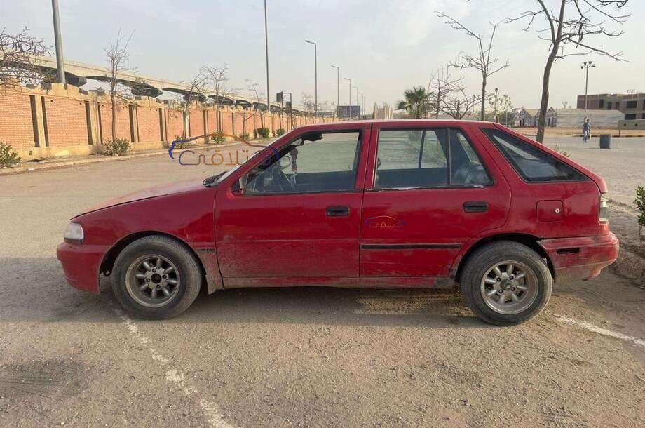 Excel Hyundai احمر