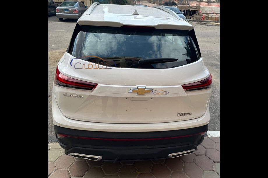 Captiva Chevrolet أبيض