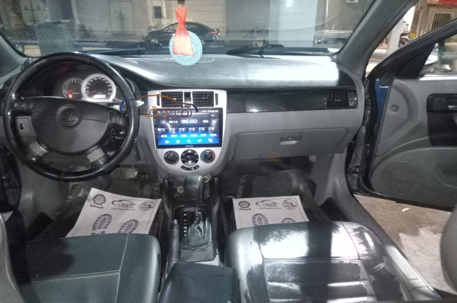 Optra Chevrolet الأزرق الداكن