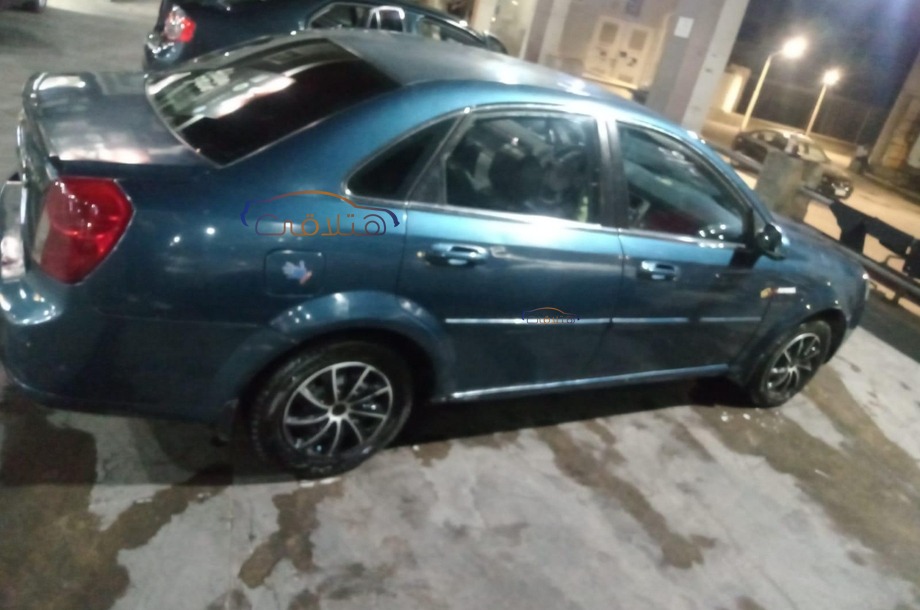 Optra Chevrolet الأزرق الداكن