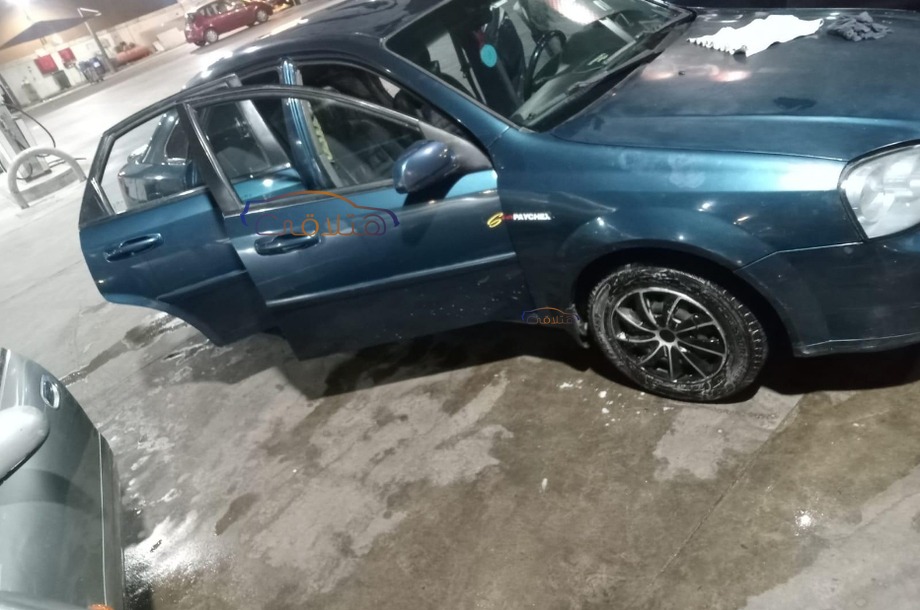 Optra Chevrolet الأزرق الداكن