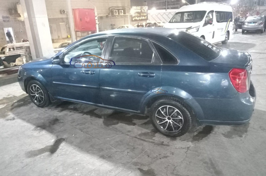 Optra Chevrolet الأزرق الداكن