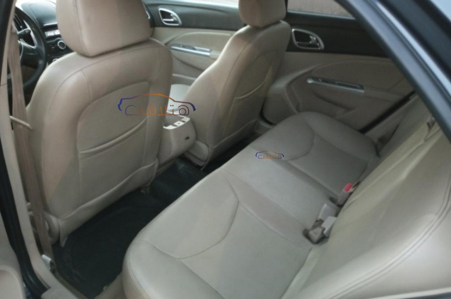 Optra Chevrolet أسود