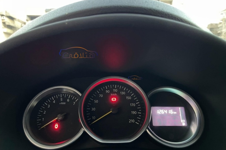 Sandero Step Way Renault فضي