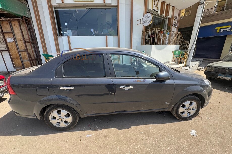 Aveo Chevrolet Gray