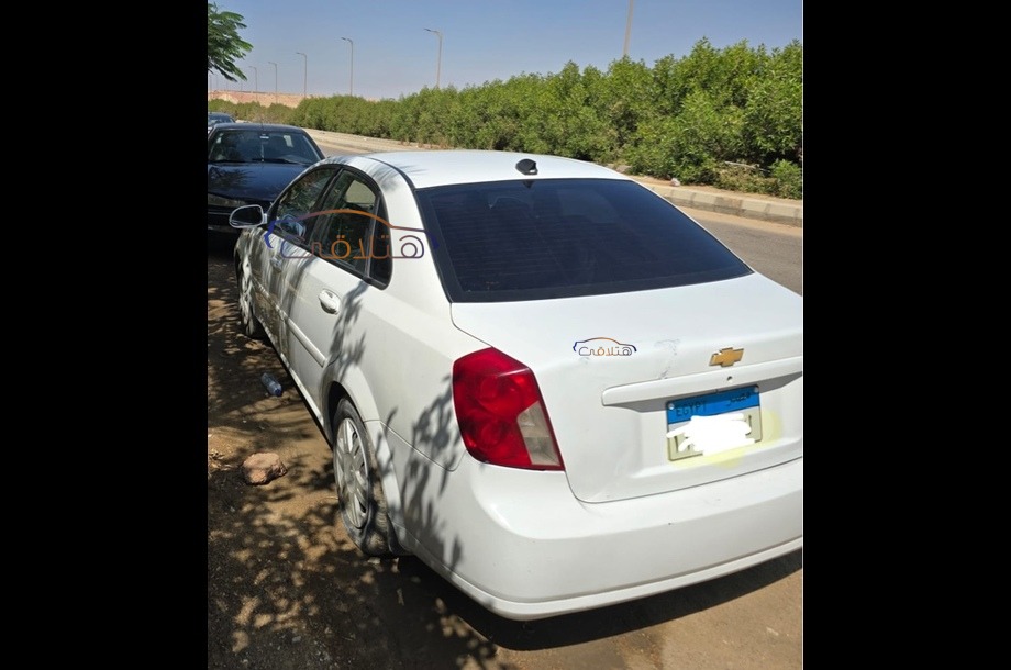 Optra Chevrolet أبيض