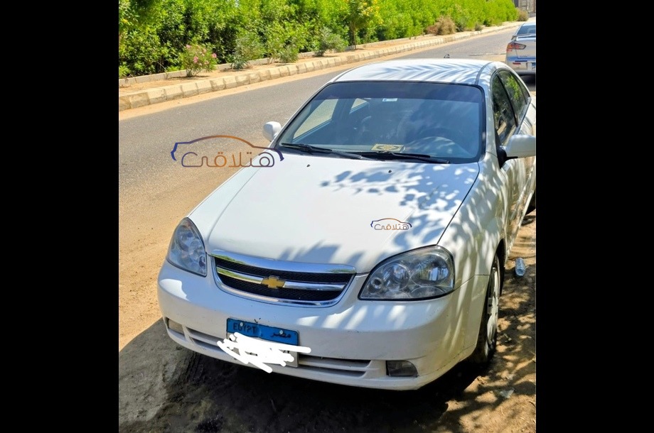 Optra Chevrolet أبيض