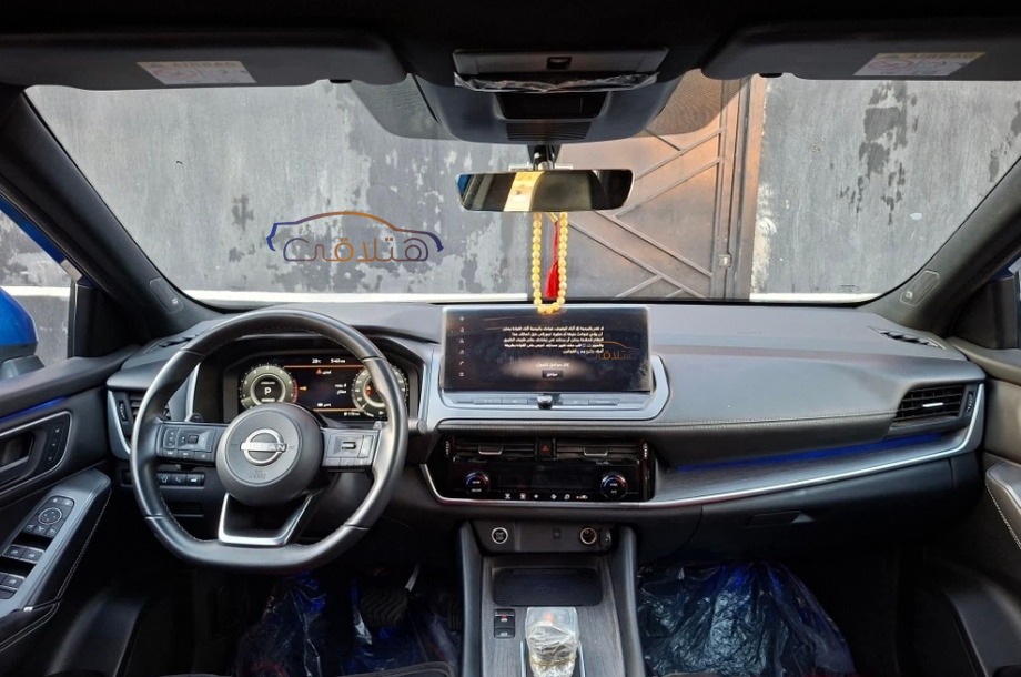 Qashqai Nissan أزرق