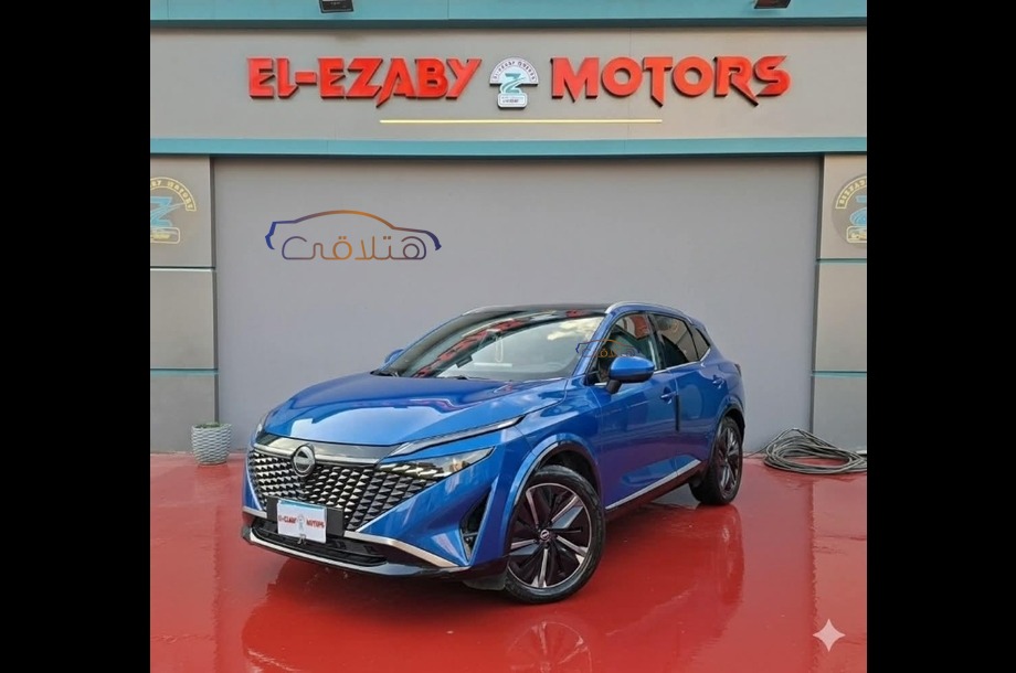 Qashqai Nissan أزرق