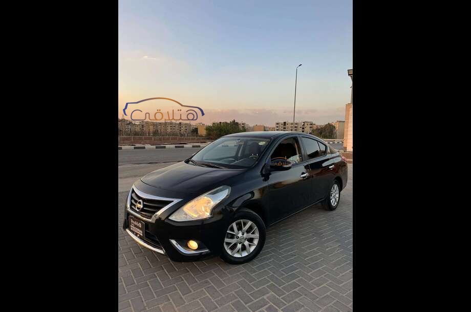 Sunny Nissan أسود