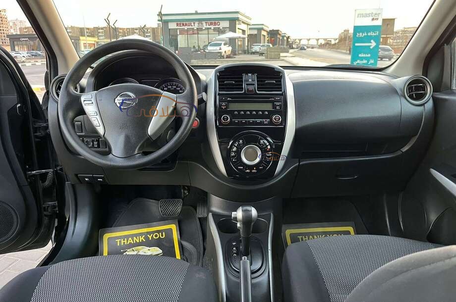 Sunny Nissan أسود