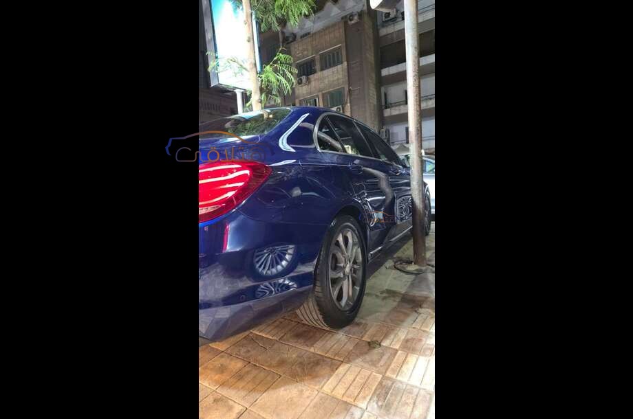 C 180 Mercedes أزرق