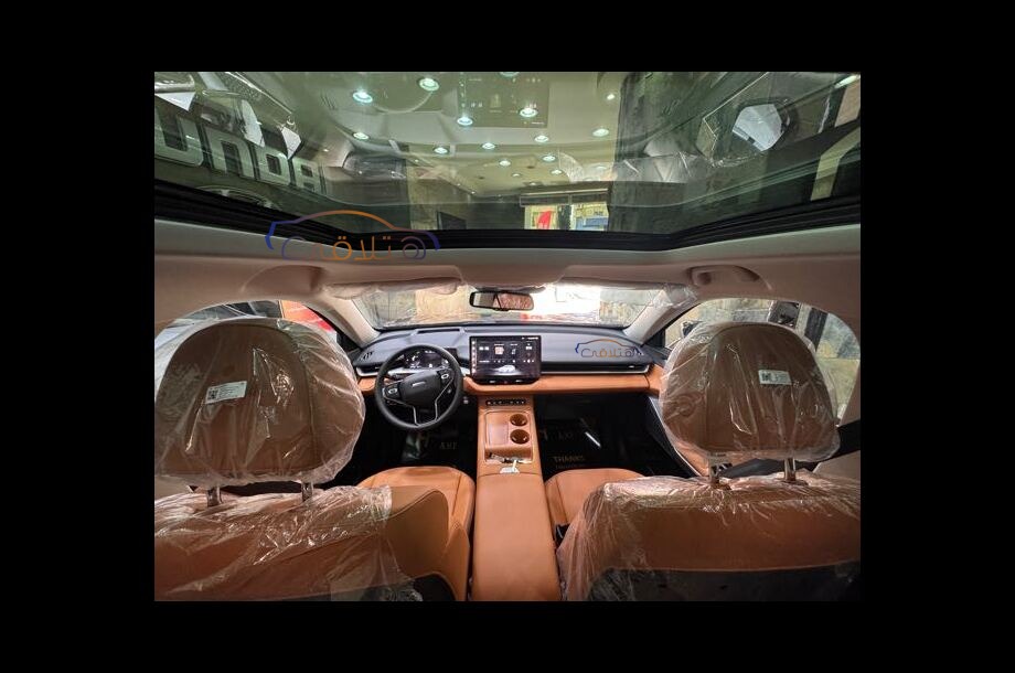H6 Haval أسود