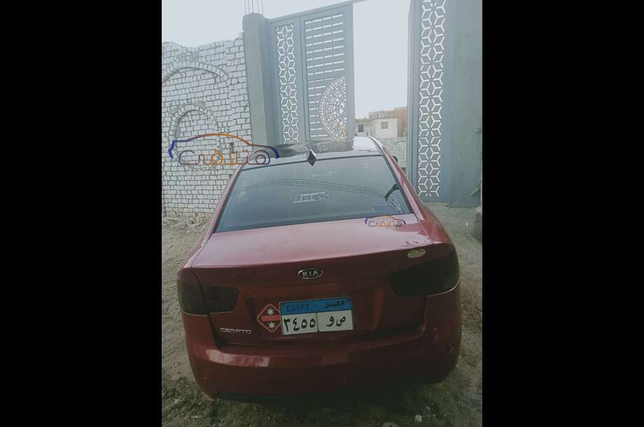 Cerato Kia احمر