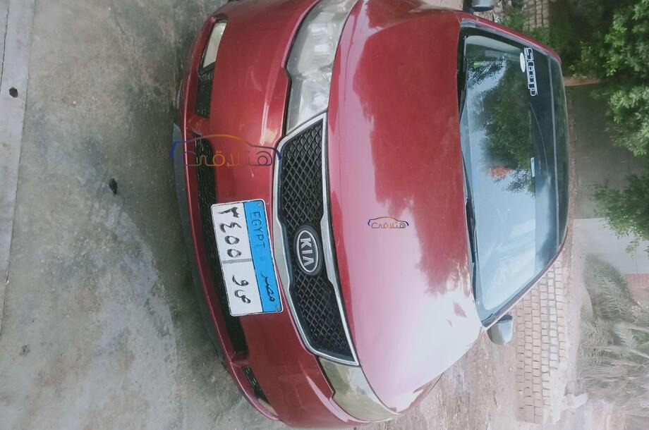 Cerato Kia احمر