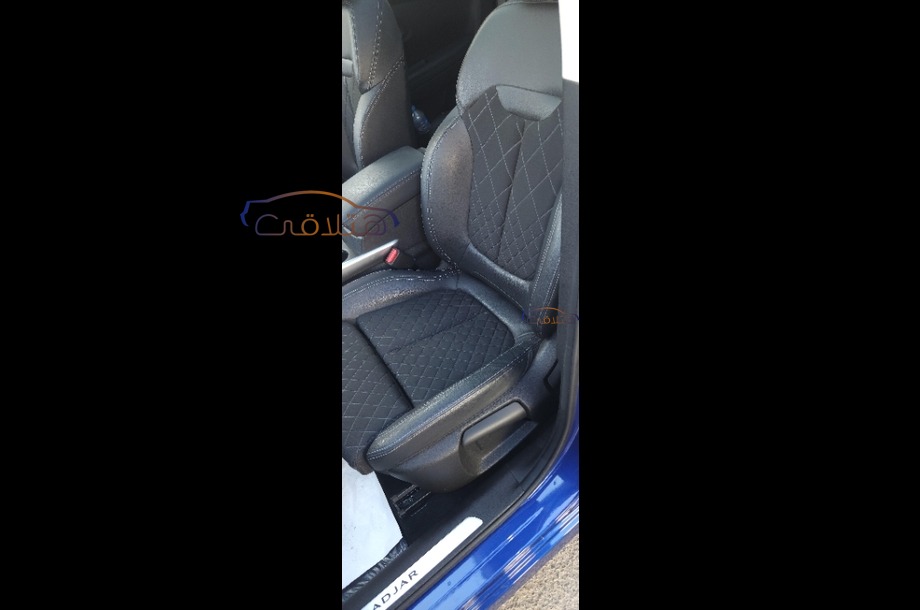Kadjar Renault أزرق