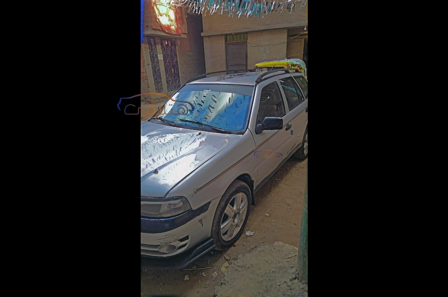 Parati Volkswagen فضي