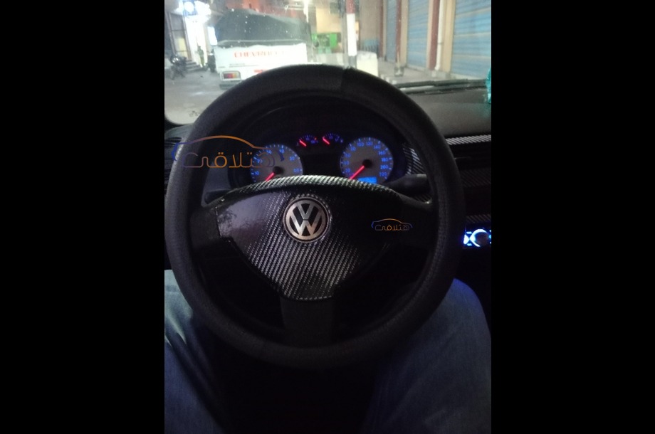 Parati Volkswagen فضي