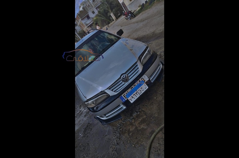 Parati Volkswagen فضي