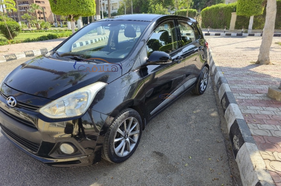 Grand i10 Hyundai أسود