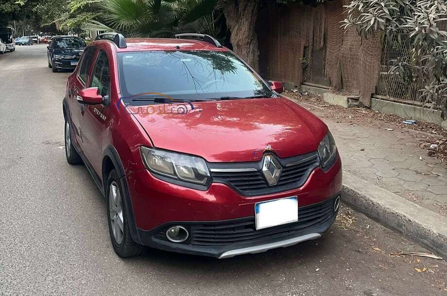 Sandero Step Way Renault احمر غامق