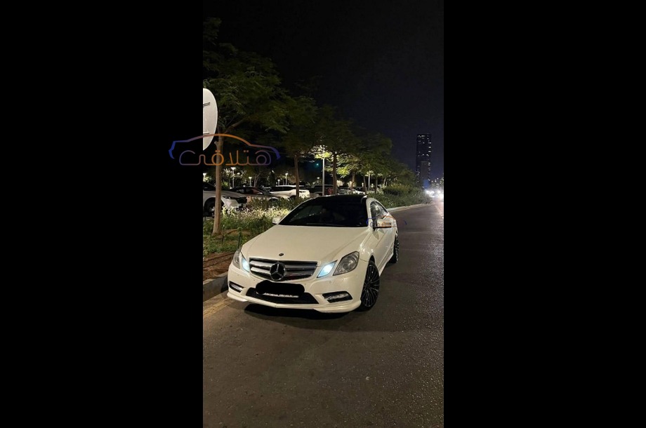 E 350 Mercedes White