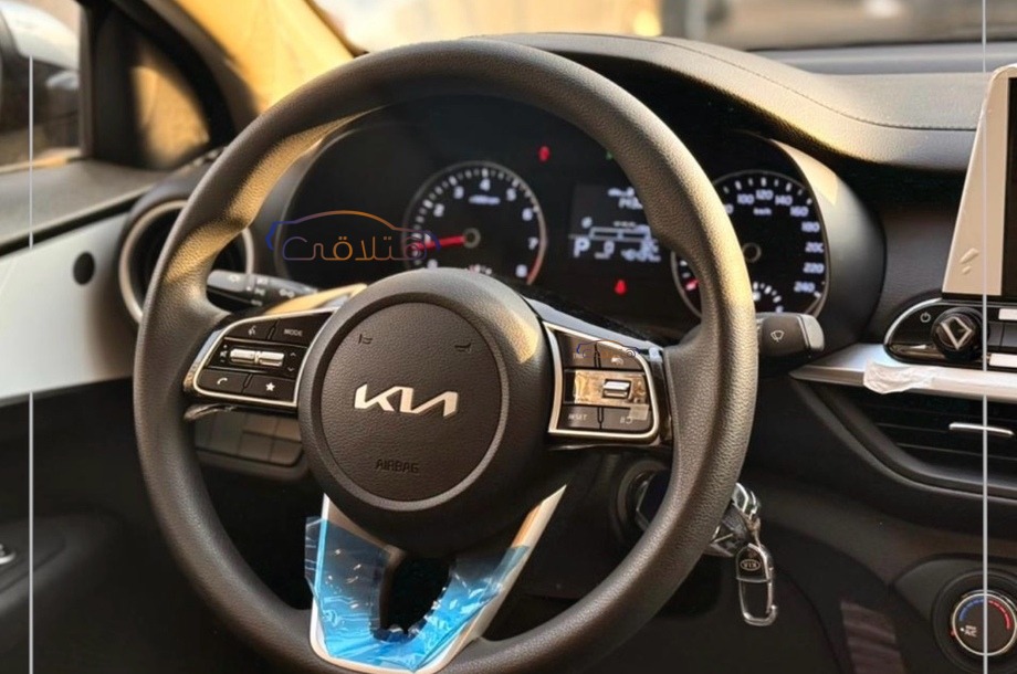 Grand Cerato Kia فضي