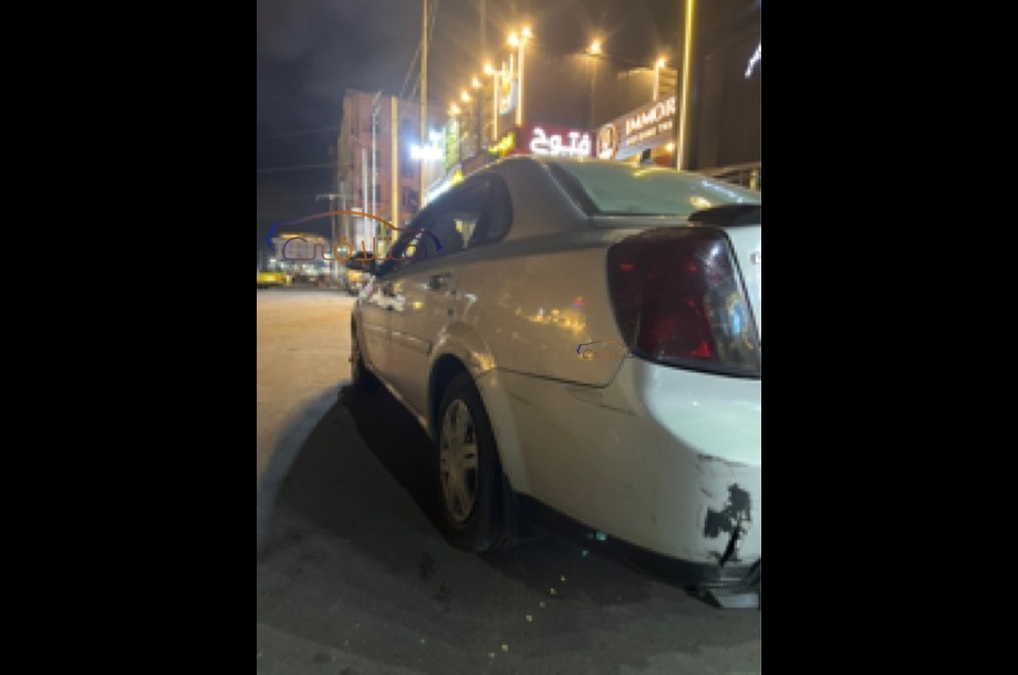 Optra Chevrolet فضي