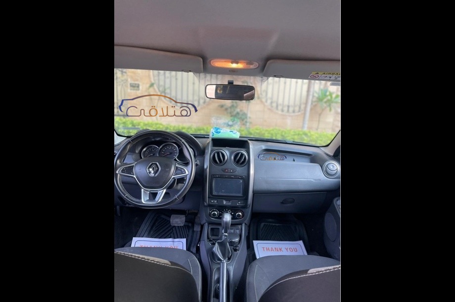 Duster Renault أزرق