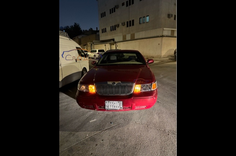 Grand marquis Ford Red