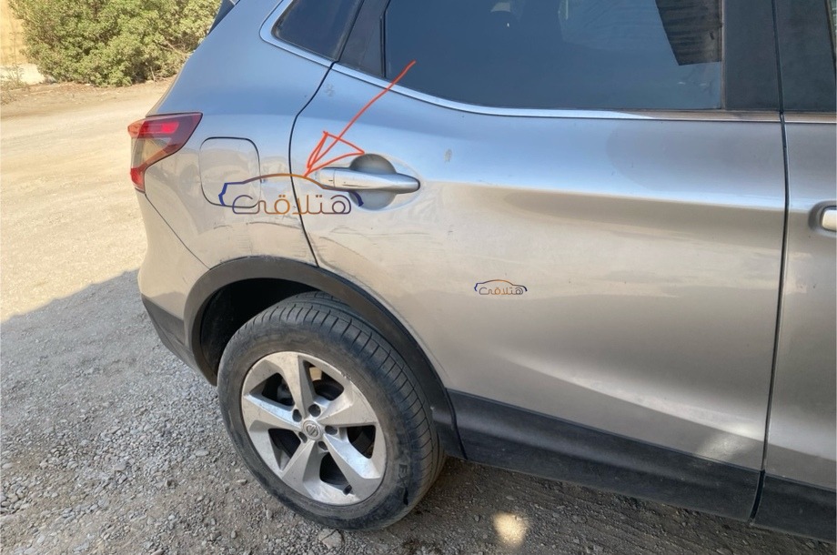 Qashqai Nissan فضي
