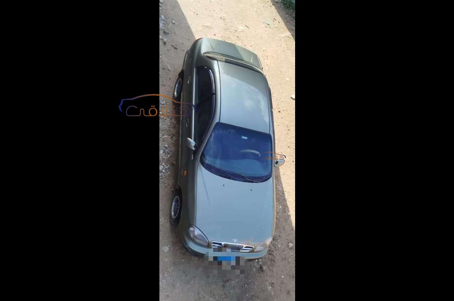 Lanos Daewoo زيتوني