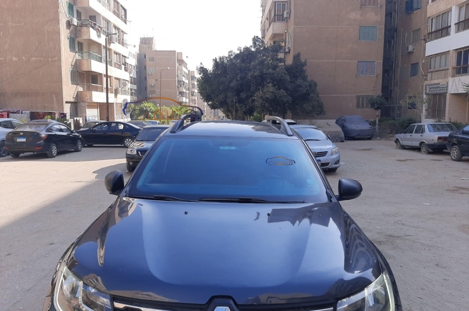 Duster Renault رمادي