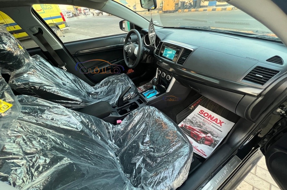 Lancer EX Shark Mitsubishi أسود