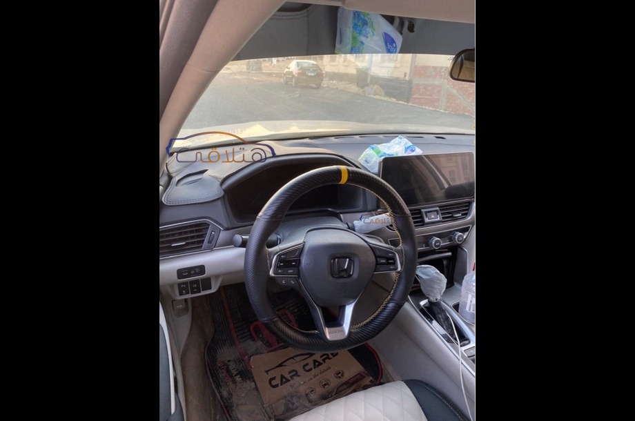 Accord Honda فضي