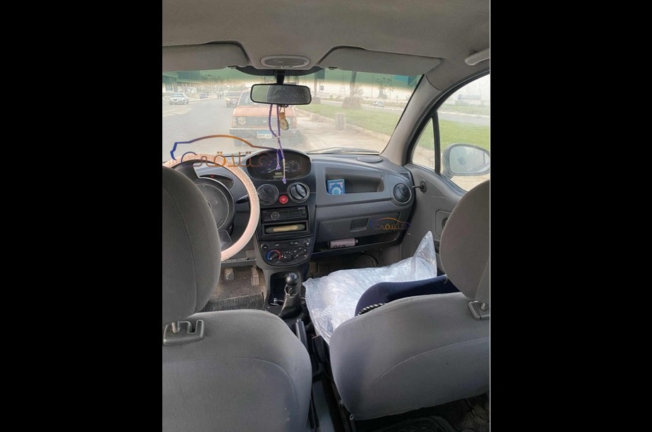 Spark Chevrolet فضي