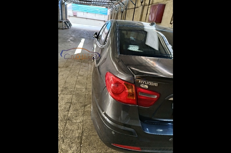 Elantra HD Hyundai أسود