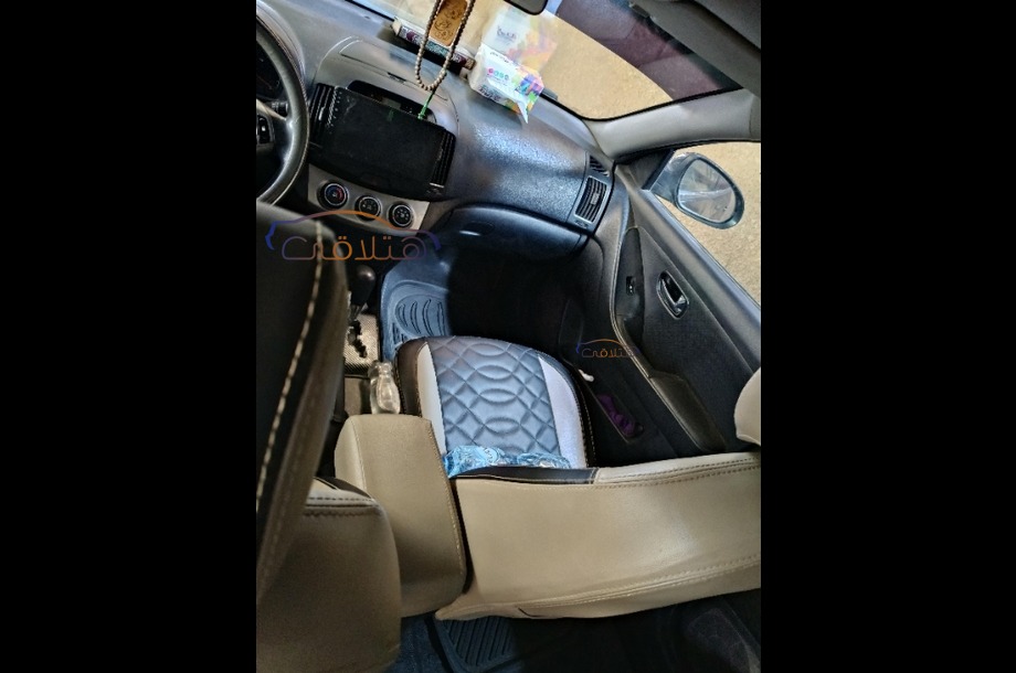 Elantra HD Hyundai أسود