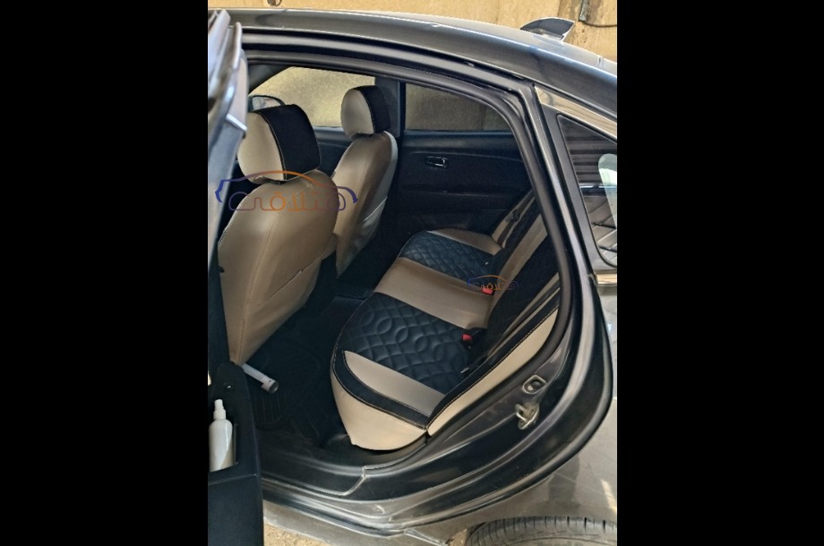 Elantra HD Hyundai أسود