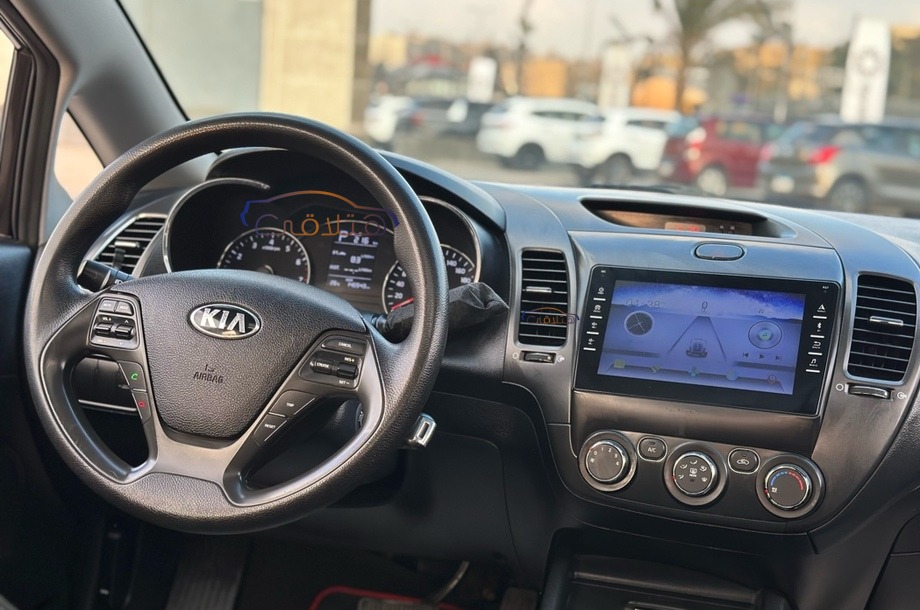 Cerato Kia أسود