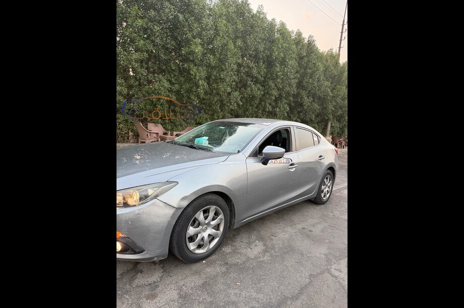 Mazda 3 Mazda فضي