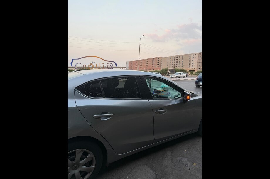 Mazda 3 Mazda فضي