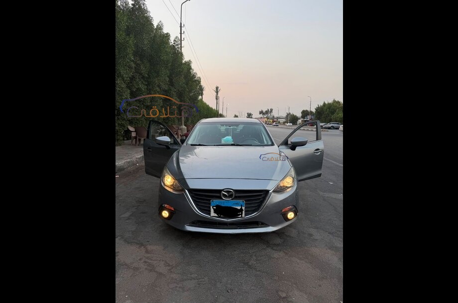 Mazda 3 Mazda فضي