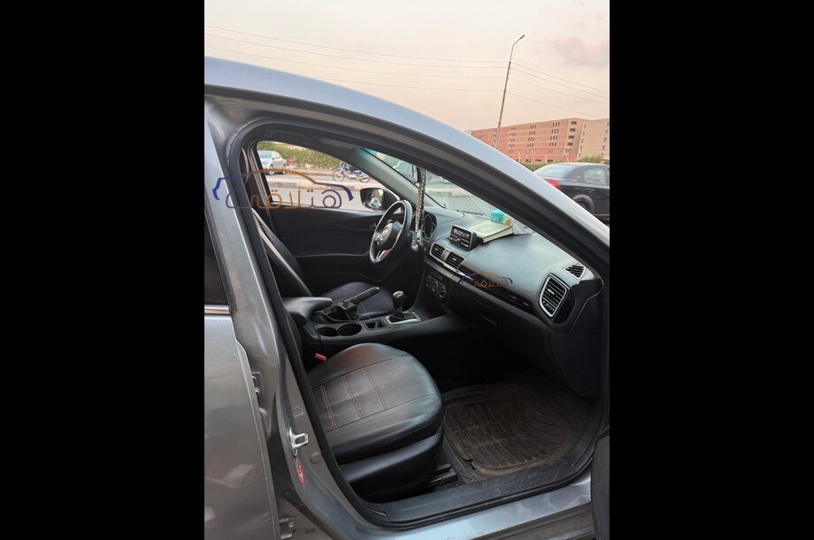 Mazda 3 Mazda فضي
