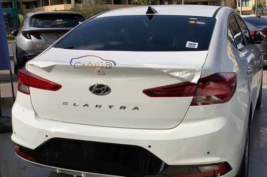 Elantra AD Hyundai أبيض
