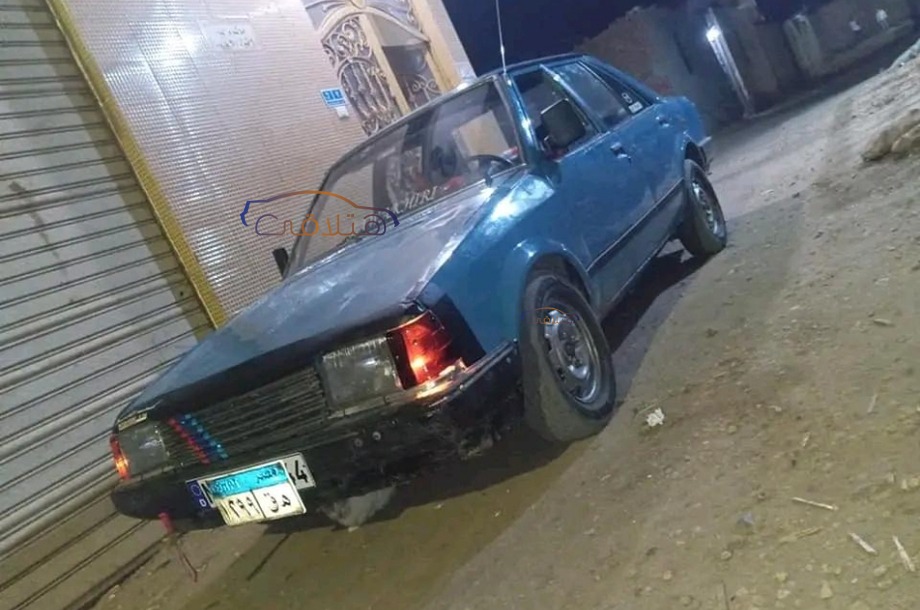 323 Mazda أزرق